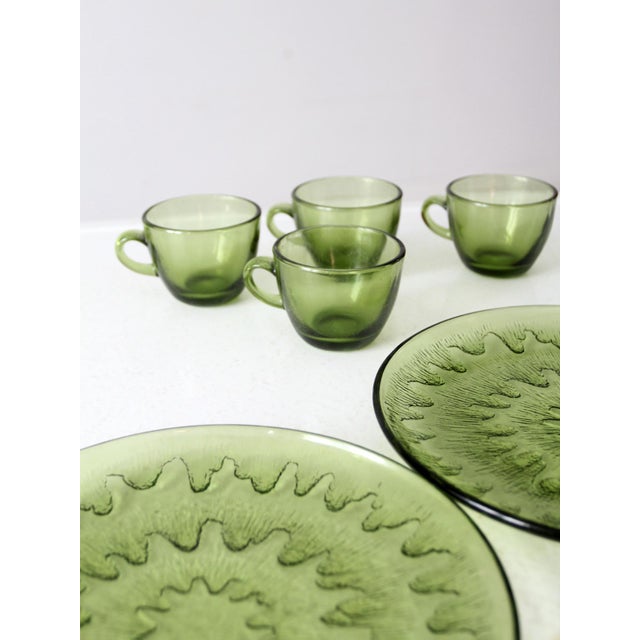 Vintage 70s Indiana Glass Sunburst Snack Set For Sale - Image 11 of 12