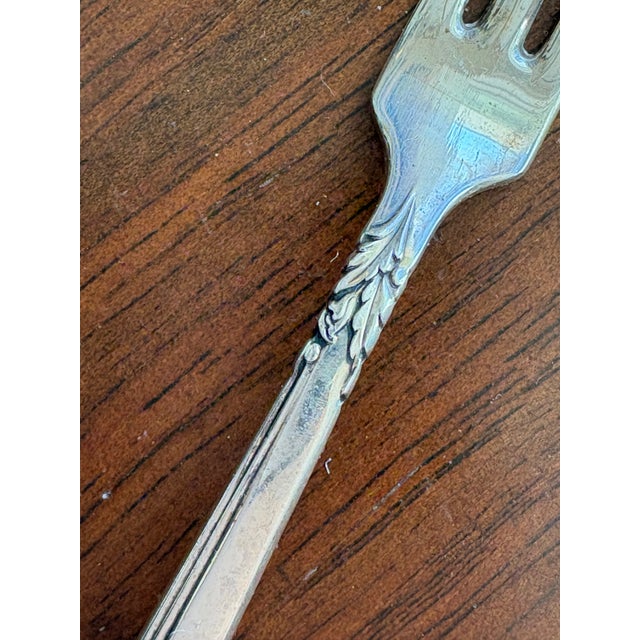 Oneida Vintage Heirloom Sterling Silver “Damask Rose” Lemon Fork - 1946 Oneida. Beautiful Addition to Palm Beach Regency, Tea Set or Traditional Bar Cart For Sale - Image 4 of 8
