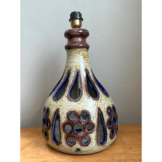 Mid 20th Century Vintage Mid-Century Modern Pierced Ceramic Table Lamp For Sale - Image 5 of 12