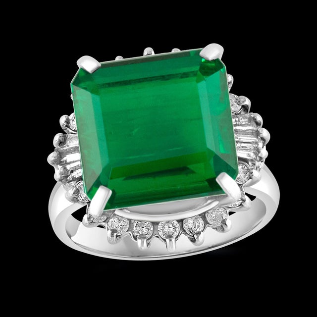 7.78 Carat Natural Square Emerald & 0.45 Ct Diamond Ring in Platinum, Size 4.5 For Sale - Image 9 of 18