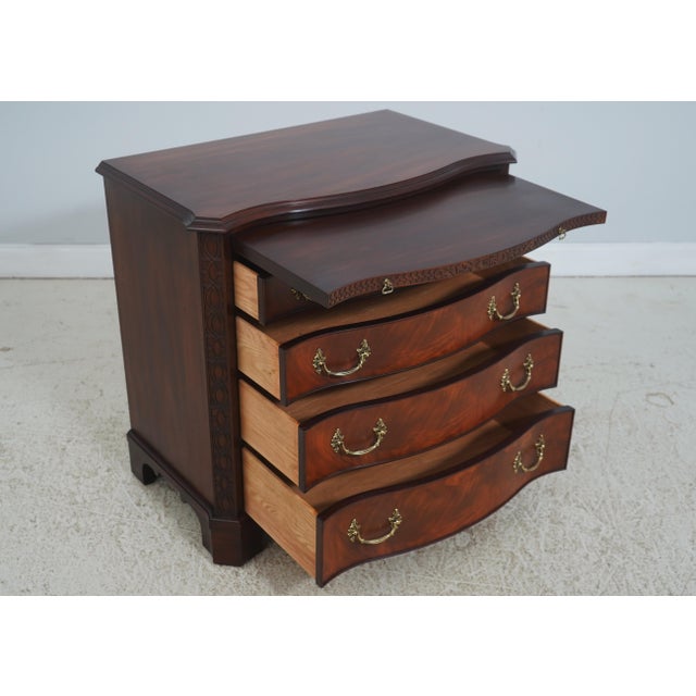 Chippendale Henkel Harris Mahogany Bachelor Chest W. Pull Out Slide For Sale - Image 3 of 17