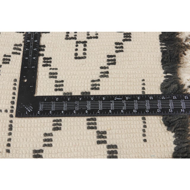 Textile Vintage Beni Ourain Moroccan Rug, 06'07 X 11'07 For Sale - Image 7 of 10