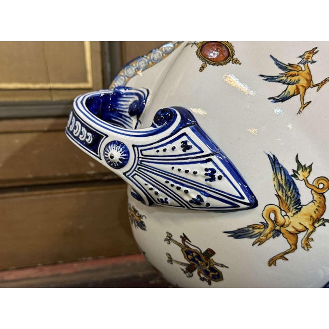 Earthenware Cachepot with Renaissance Decor from Gien, Late 19th Century For Sale - Image 15 of 18