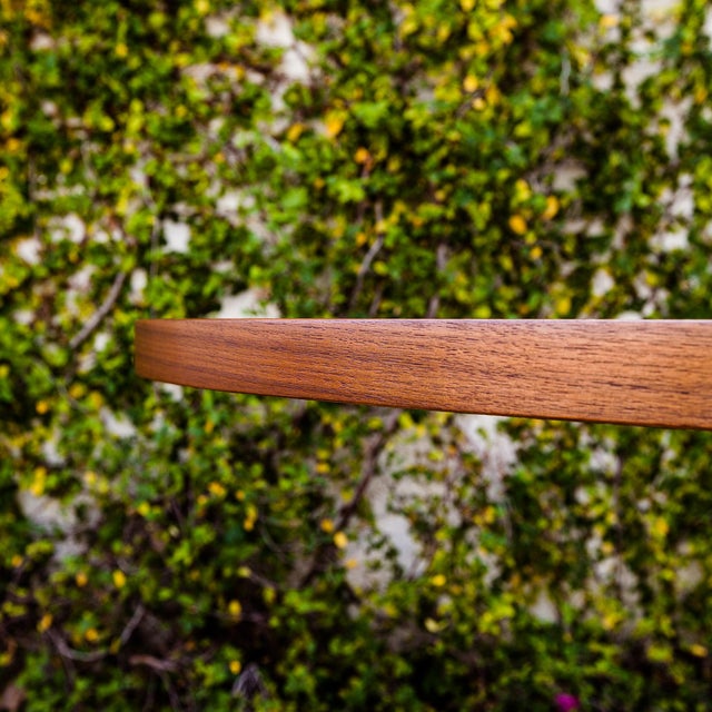 Florence Knoll 78" Oval Walnut X Base Dining or Conference Table For Sale In Los Angeles - Image 6 of 15