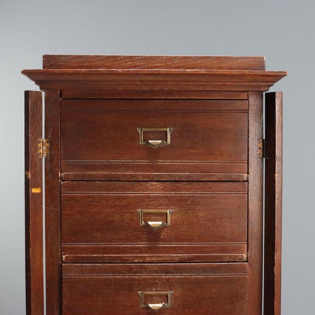 Chest of Drawers in Oak For Sale - Image 5 of 10