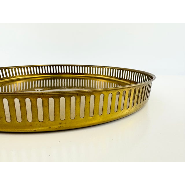 1960s Vintage Hollywood Regency Round Brass Gallery Tray With Pierced Rim For Sale - Image 5 of 9