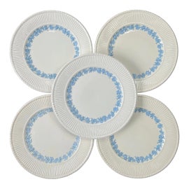 Example of Shabby Chic Dinnerware