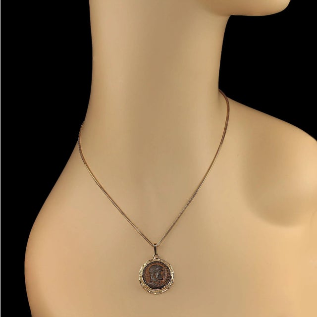 Late 20th Century 14k Yellow Gold Coin Replica on 14k Yellow Gold Chain For Sale - Image 4 of 4