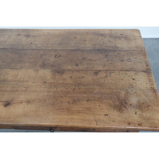 Brown Early 19th Century French Dining Table in Fruit Wood For Sale - Image 8 of 18