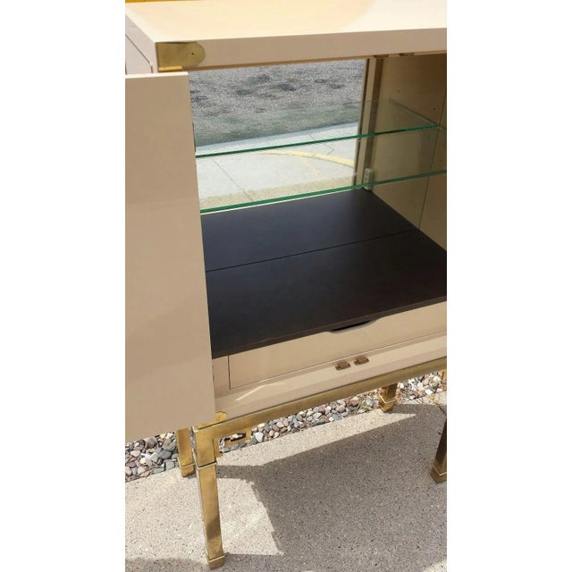 Hollywood Regency Mastercraft Brass and Lacquered Bar Cabinet For Sale - Image 3 of 7