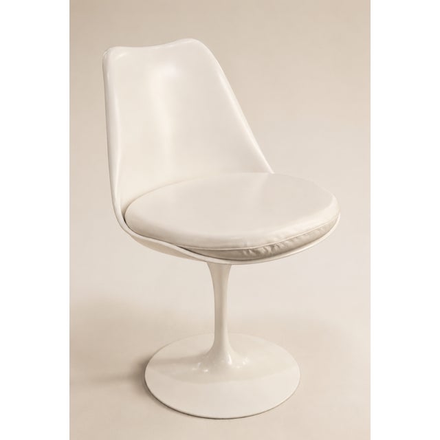 Early 21st Century Tulip Swivel Chair by Eero Saarinen for Knoll International, 2022 For Sale - Image 5 of 5