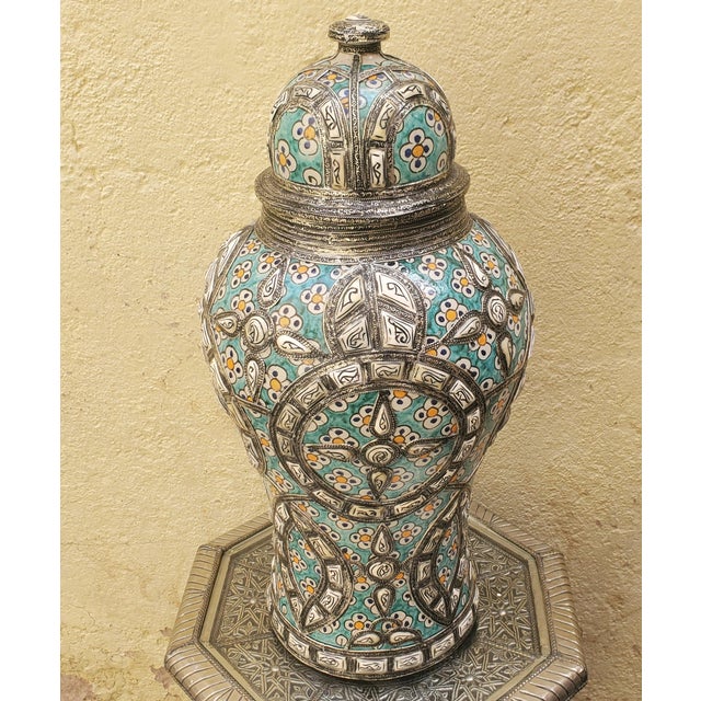 Tall Hand Painted Moroccan Resin and Metal Inlay Vase / Turquoise For Sale In Orlando - Image 6 of 6