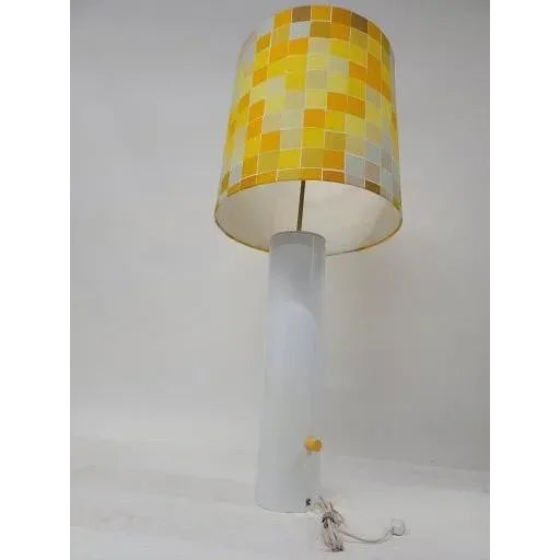Mid Century Modern Italian White Metal Table Lamp With Cube Patterned Shade For Sale - Image 4 of 8