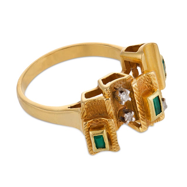 Vintage Emerald Diamond 18k Yellow Gold Ring, Size 6.5 For Sale - Image 4 of 6