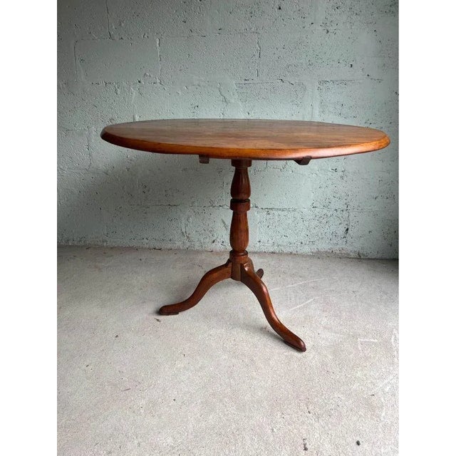 19 th Century Antique Queen Anne Mahogany Tea Tilt Top Table. Rich wood grain, Solid wood, sturdy , Approximate...