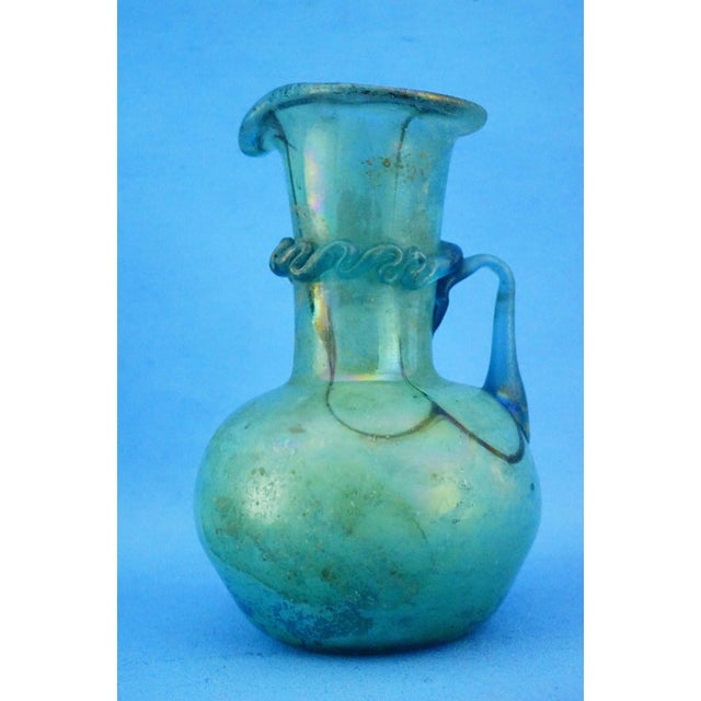 MEASUREMENTS: Height: 14.5 cm; Diameter: 9 cm; Weight: 0.242 kg An extraordinary and fascinating small Murano blown glass...