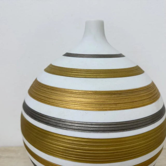Mid-Century Porcelain Vase from Hutschenreuther, 1970s For Sale - Image 13 of 18