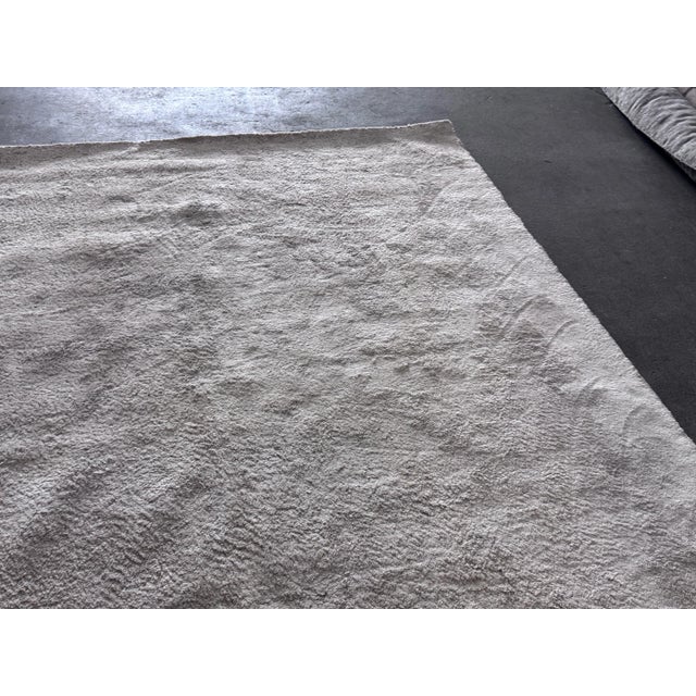 2020s 8ft2in × 8ft2in Rodolfo Dordini for Minotti Wool + Silk Area Rug For Sale - Image 5 of 12