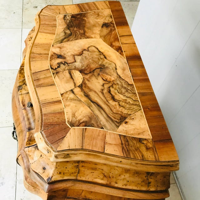 Vintage Italian Olive Walnut Burl Wood Bombe Commode For Sale In Phoenix - Image 6 of 10