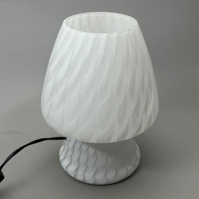 1970s White Murano Glass Table Lamp with Chevron Feathers, 1970 For Sale - Image 5 of 12
