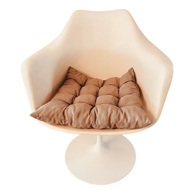 Armchair by Eero Saarinen for Knoll Inc. / Knoll International For Sale