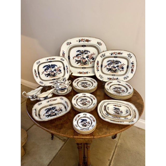 Antique Victorian Dinner Service from Wedgwood, 1880, Set of 36 For Sale - Image 14 of 15
