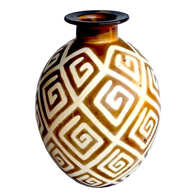 Vintage Peruvian Chulucanas Ceramic Vase by Luis Salas, Signed For Sale - Image 4 of 14