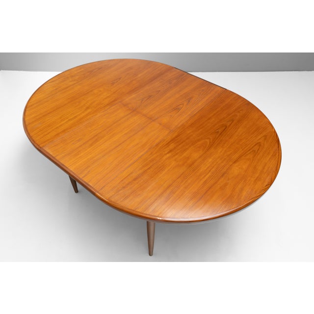 Wood Vintage Extendable Table from G-Plan, 1960 For Sale - Image 7 of 13