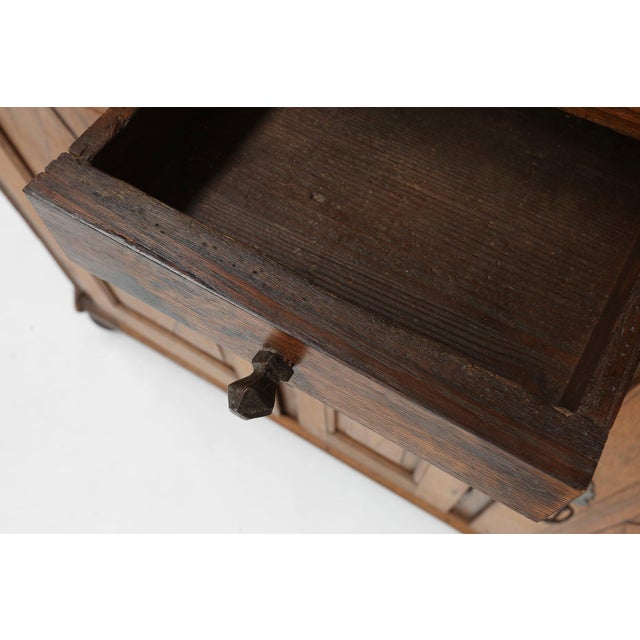 Vitrine Cabinet in Oak with Glass Windows, Germany, Early 18th Century For Sale - Image 15 of 18