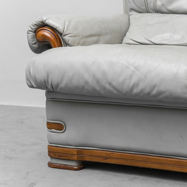 Vintage Three-Seater Sofa in Leather and Wood, 1950s For Sale - Image 4 of 14