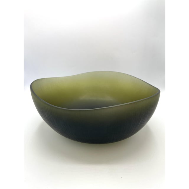 Glass Green Battuti Bowl by Tobia Scarpa for Venini, 2020 For Sale - Image 7 of 7