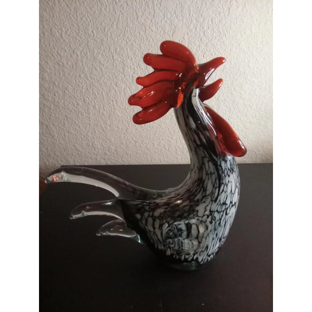 Modern 1980s Multicolor Art Glass Rooster Figurine For Sale - Image 3 of 4