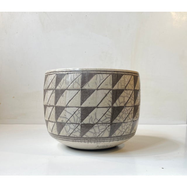 Ceramic Scandinavian Geometric Ceramic Bowl or Planter in Raku Glaze, 1970s For Sale - Image 7 of 7