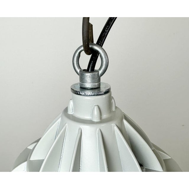 1960s Industrial Grey Cast Aluminium Light from Yamada Co.ltd., 1960s For Sale - Image 5 of 14