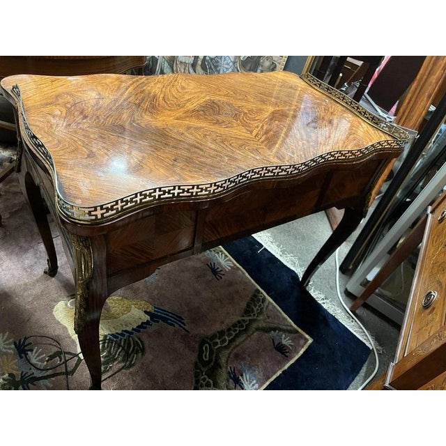 1920s Louis XV French Burl Wood and Marquetry Writing Desk, 1920s For Sale - Image 5 of 14