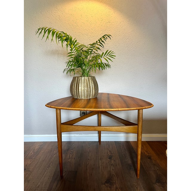 Scandinavian Modern Design Coffee Table in the style of Karl-Erik Ekselius, 1960s An exceptionally beautiful, graceful...