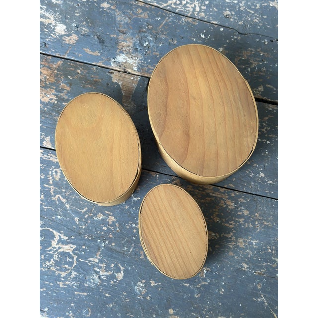 Vintage Frye's Measure Mill Shaker-Style Pantry Box Trio With Finger-Joint Construction, Circa 1950s-60s For Sale - Image 10 of 12