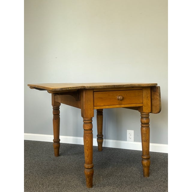 19th Century English Pine Drop Leaf Table For Sale In Naples, FL - Image 6 of 12