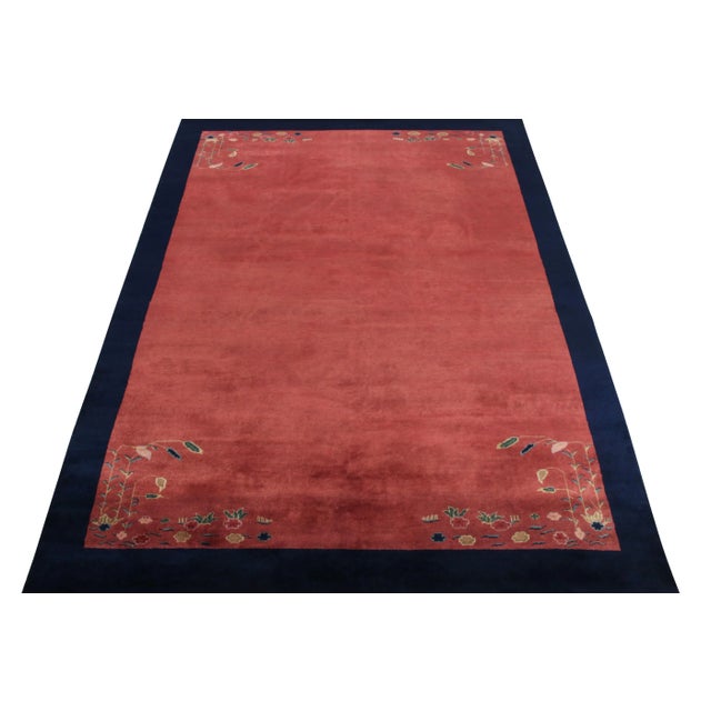 Hand-knotted in wool, a 7 x 10 ode to Chinese art deco rugs from our Antique & Vintage collection bearing classic...