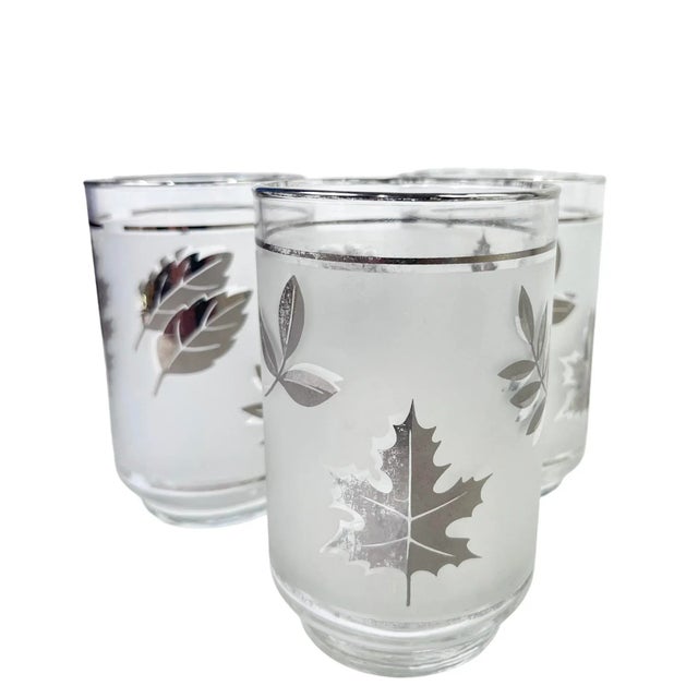 Mid-Century Modern 1960s Silver Foliage Tumblers by Libbey- Set of 3 For Sale - Image 3 of 5