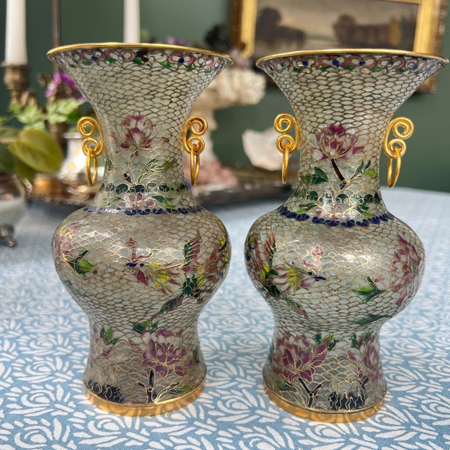 Pink Pair of antique Plique-a-jour cloisonne vases with colorful transparent enamel // Chinoiserie // enamelware // enameled // Asian art For Sale - Image 8 of 10