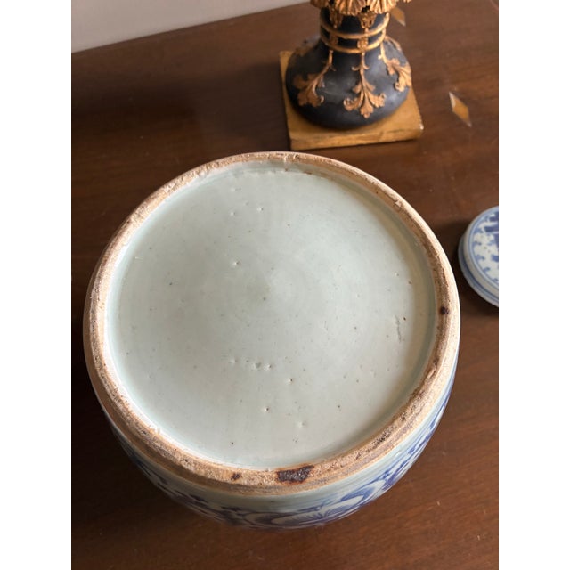 Chinese Blue and White Porcelain Pair of Ginger Jars With Double Happiness Symbols, Having Their Original Domed Lid For Sale - Image 9 of 12