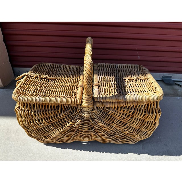 Vintage French Double Sided Picnic Basket For Sale - Image 4 of 9