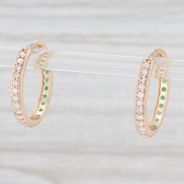 Gem: Natural Diamonds - 0.24 Total Carats, Round Brilliant Cut, G - H Color, I1 - I2 Clarity - Natural Chalcedony - 0.40...