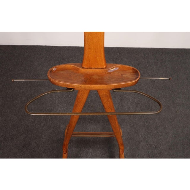 Sculptural Italian Modernist Beech and Brass Valet by Fratelli Reguitti For Sale - Image 9 of 18