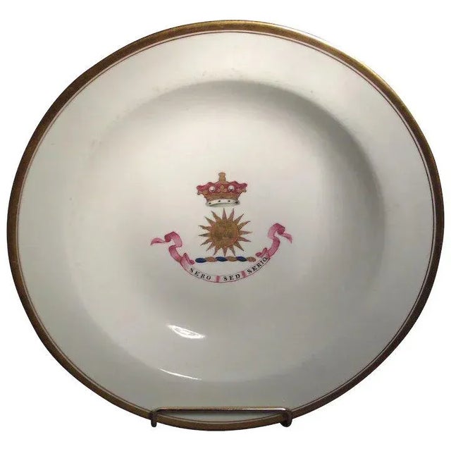 White 1810 George III Chamberlains Worcester Armorial Plate For Sale - Image 8 of 8