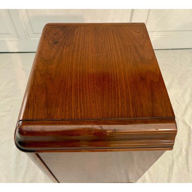 Wood 1930s Art Deco Nightstand With Bakelite Hardware Details For Sale - Image 7 of 15