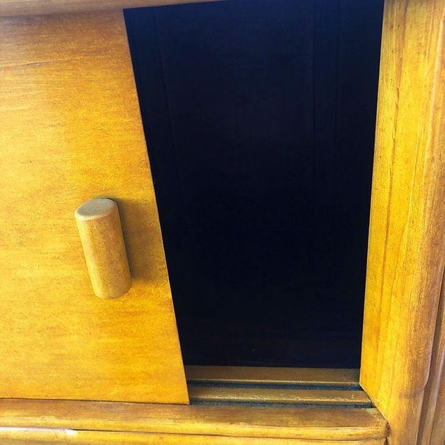 Wood 1950s Restored Mid-Century Vertically Stacked Oval Top Rattan Bar W/ Foot Rest For Sale - Image 7 of 7