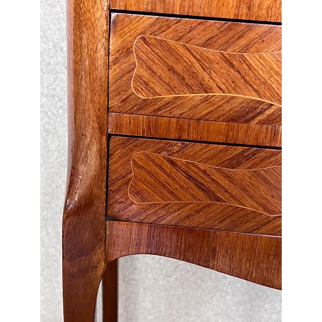 Early 20th Century Pair of Louis XVI Style Marble-Top, Bronze and Walnut Nightstands For Sale - Image 9 of 18