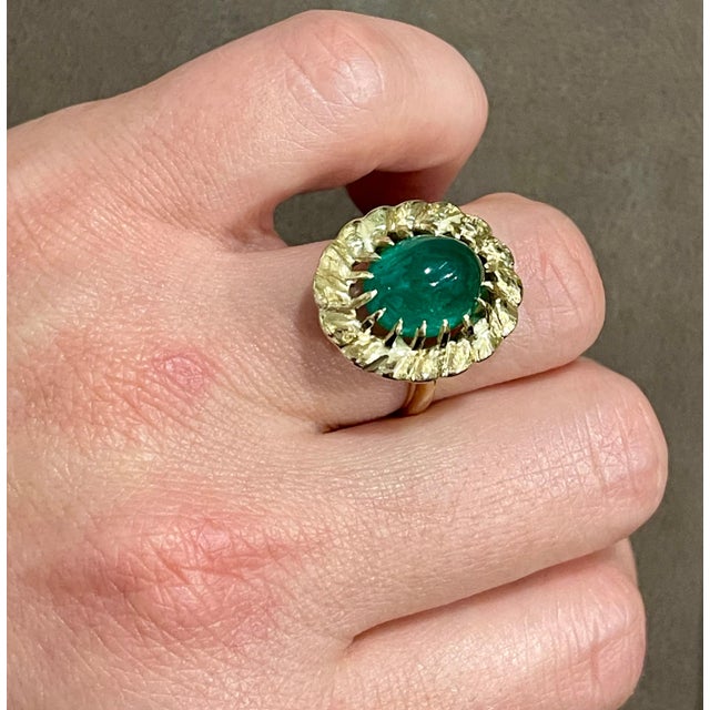 4.5 Carat Oval Emerald Cabochon 14 Karat Yellow Gold Cocktail Ring Vintage For Sale - Image 14 of 18